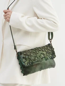 – Clutch aus Kalbleder mit Blumenapplikation-Alchimia