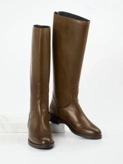 – Kniehohe Stiefel aus Kalbleder-Andrea Puccini Outlet