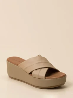 – Plateau-Pantolette aus Kalbleder Beige-Andrea Sabatini