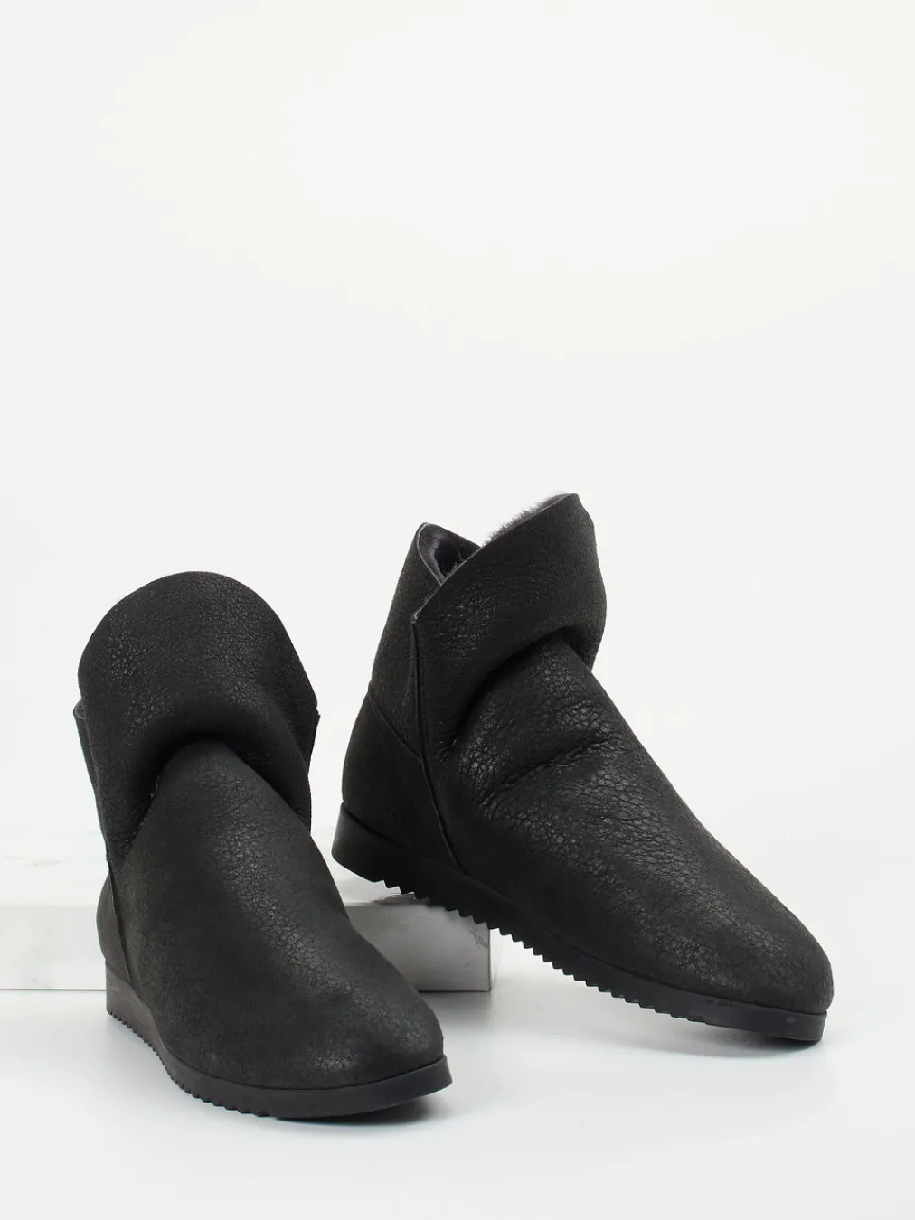 – Stiefelette aus Veloursleder gefüttert-Arche Best