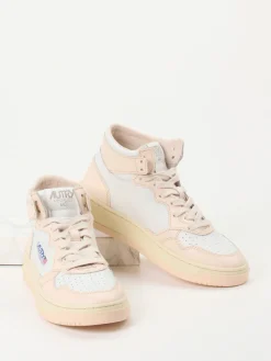 – Mid-Top Sneaker aus Kalbleder Blassrosa-Autry Hot