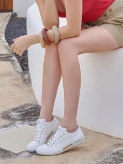 – Sneaker aus Metallicleder in-Candice Cooper