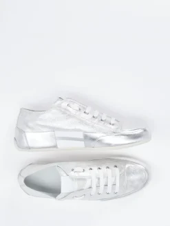 – Sneaker aus Metallicleder-Candice Cooper New