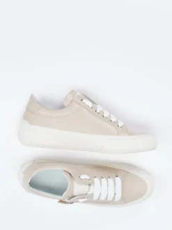 – Sneaker aus Kalbleder in Taupe-Candice Cooper