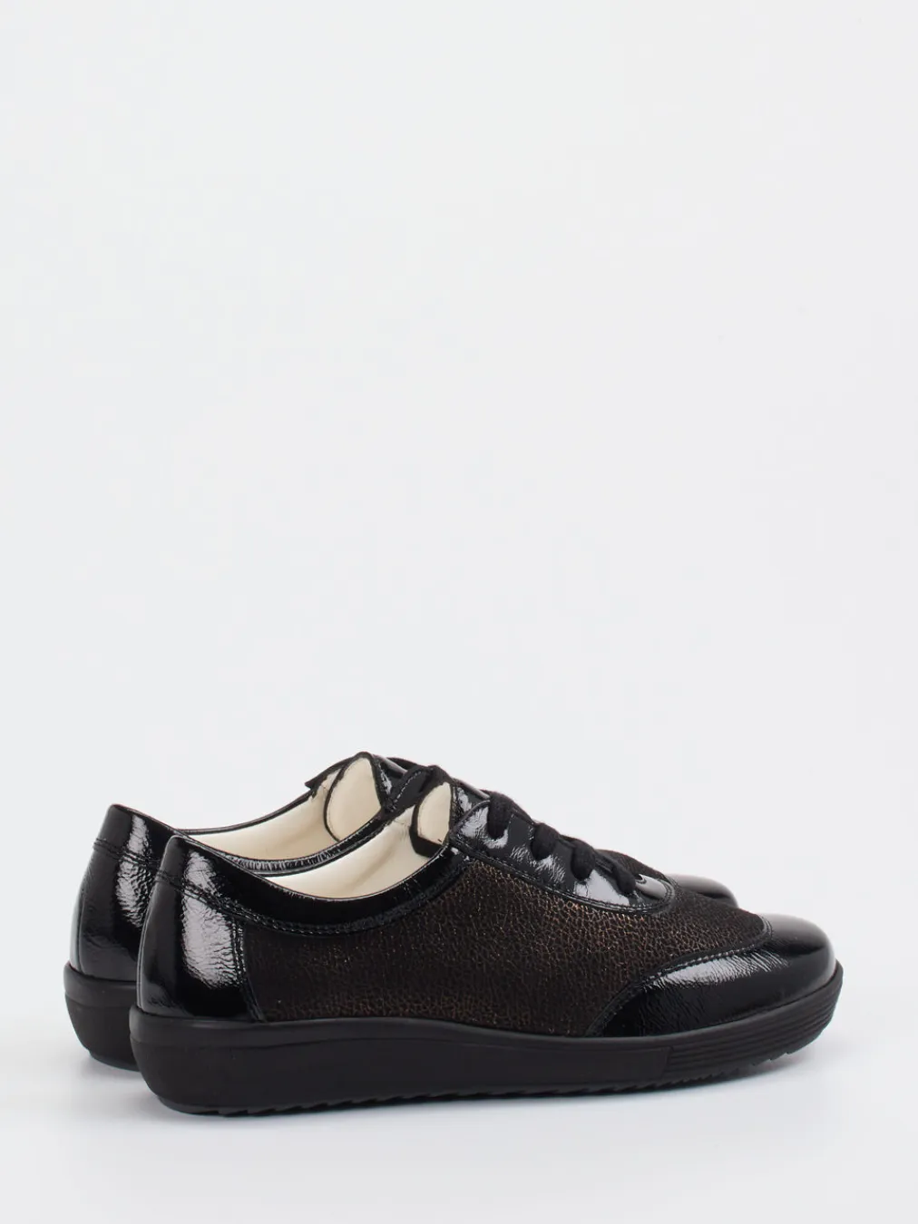 – Komfort-Schnürschuh aus Stretch-Lackleder-Christian Dietz Best