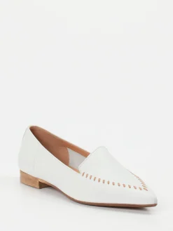 – Loafer aus Kalbleder in Offwhite-Donna Carolina New
