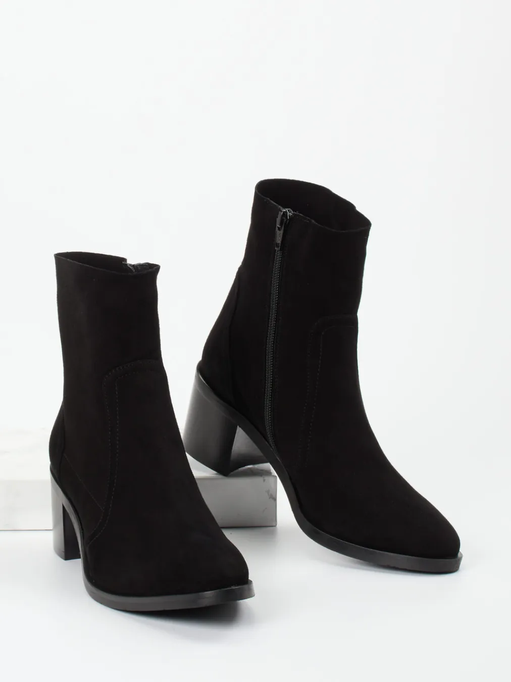 – Stiefeletten aus Veloursleder-Donna Carolina New