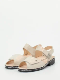 – Komfortsandale aus Metallicleder champagner-Finn Comfort Online