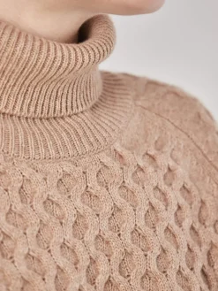 – Rollkragenpullover aus Strick in Beige-FLONA Outlet