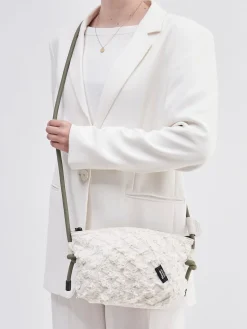 – Umhängetasche aus Textil cremeweiß-Flower Mountain New