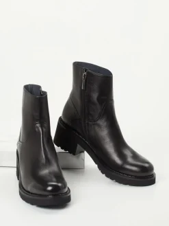 – Stiefelette aus Lammleder-Konstantin Starke