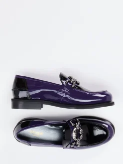 – Loafer aus Lackleder in Violett-Schwarz-Maripé New