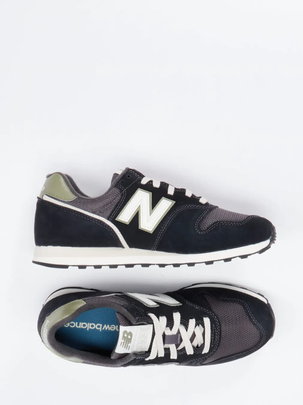 – Retro-Sneaker aus Nubukleder und Mesh-New Balance