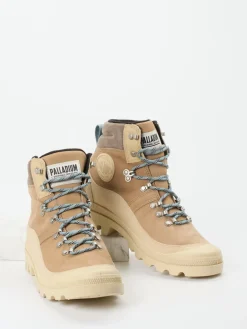 – Wanderboots aus Nubukleder in-Palladium Hot