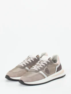 – Sneaker aus Veloursleder in Taupe-Philippe Model