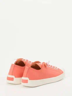 – Sneaker aus Kalbleder in Korallrosa-Think Best