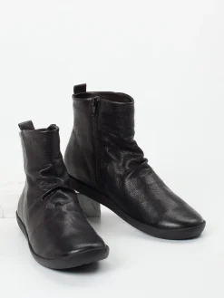 – Stiefeletten aus Ziegenleder-Think Best