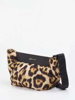 – Schultertasche aus Nylon im Leoprint-VeeCollective Berlin Hot