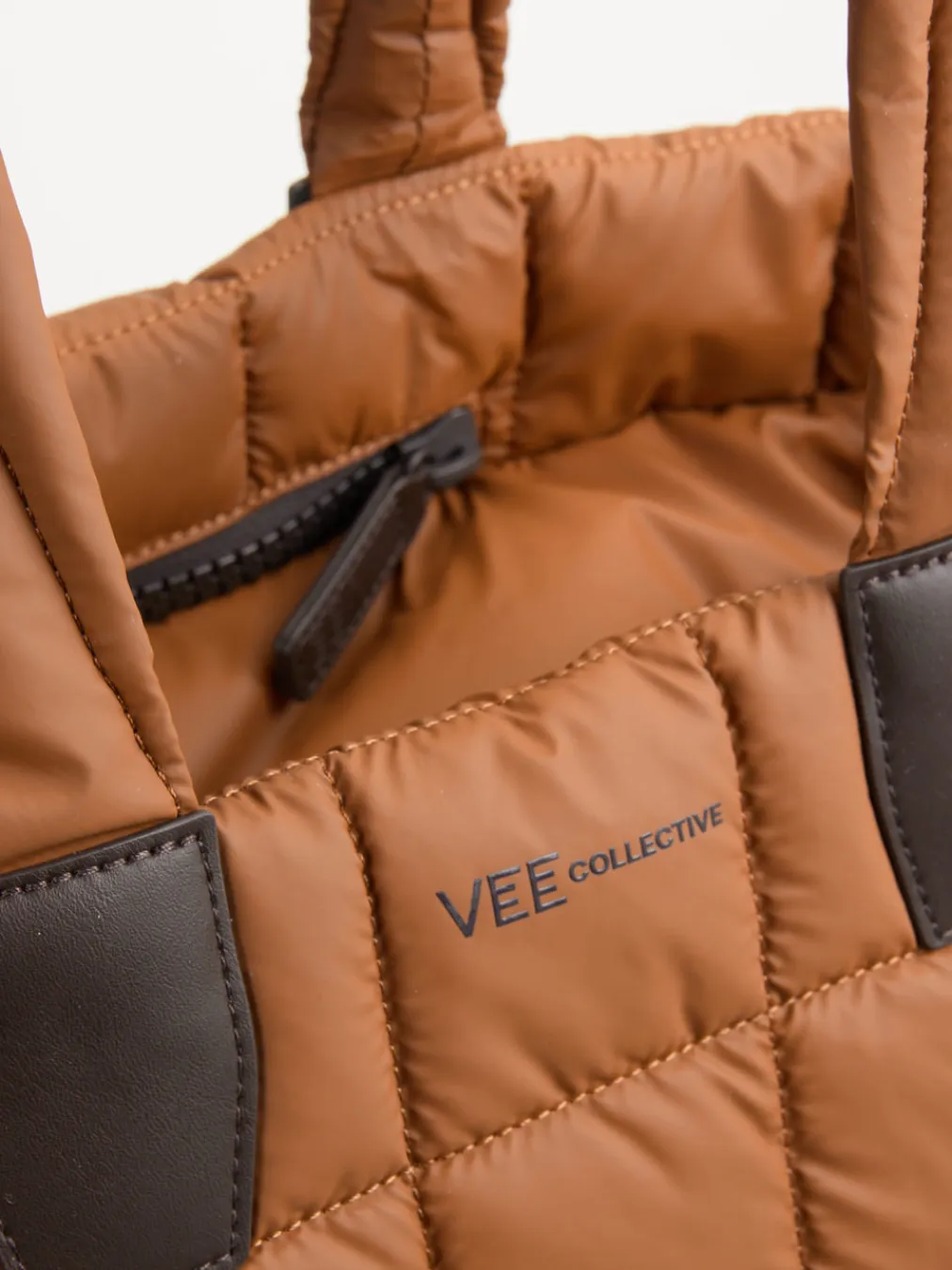 – Shopper-VeeCollective Berlin Outlet