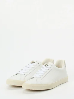 – Low-Top Sneaker aus Leder in-VEJA
