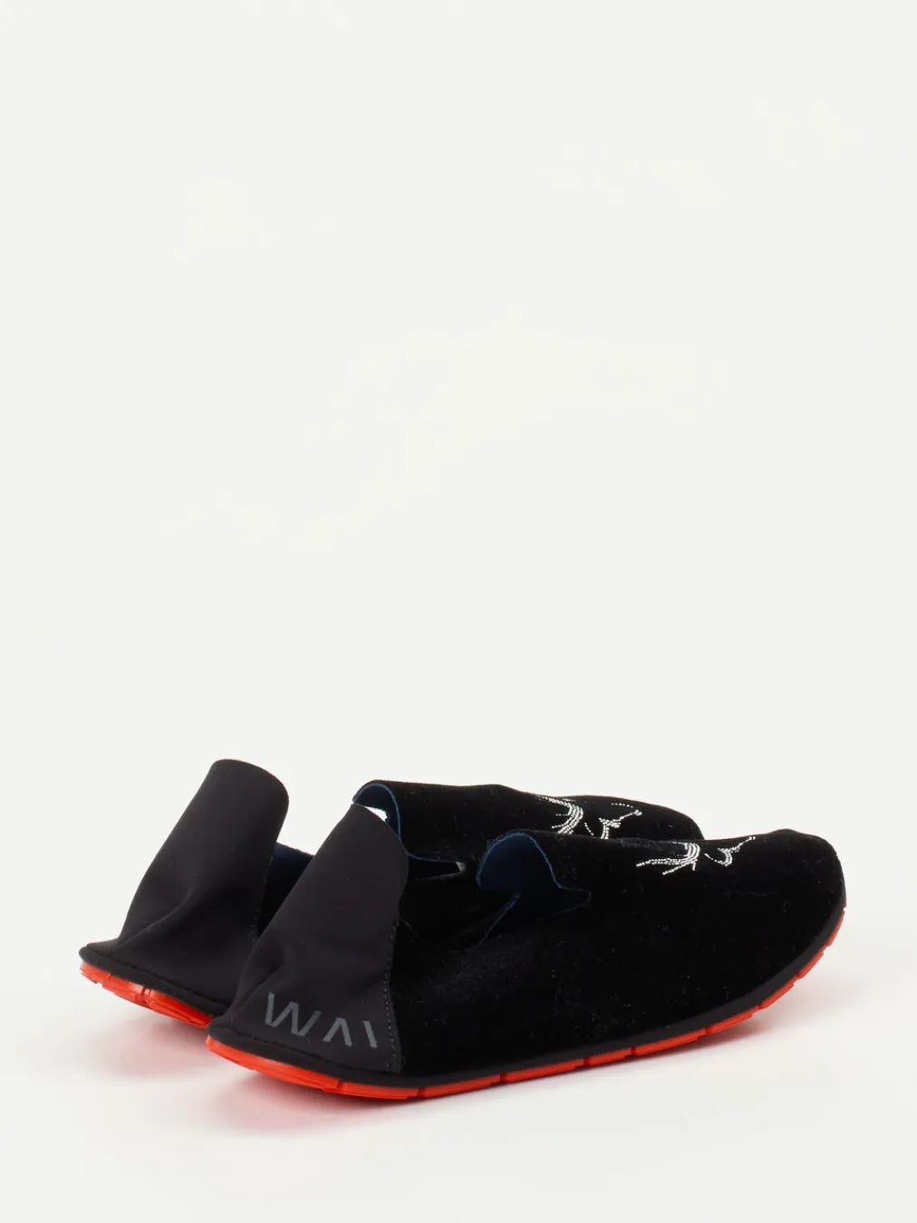 – Slipper aus Textil mit Strass-Hirsch-Wai New