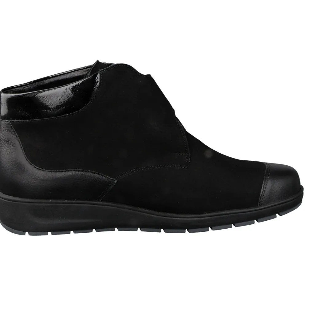 – Komfort-Stiefelette aus Nubukleder-Waldläufer