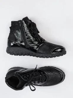 – Schnürstiefelette aus Lackleder-Waldläufer New